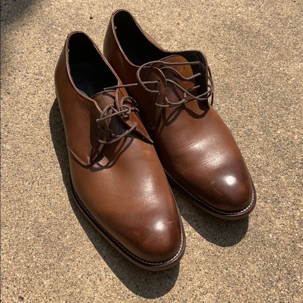 Men’s dress shoes